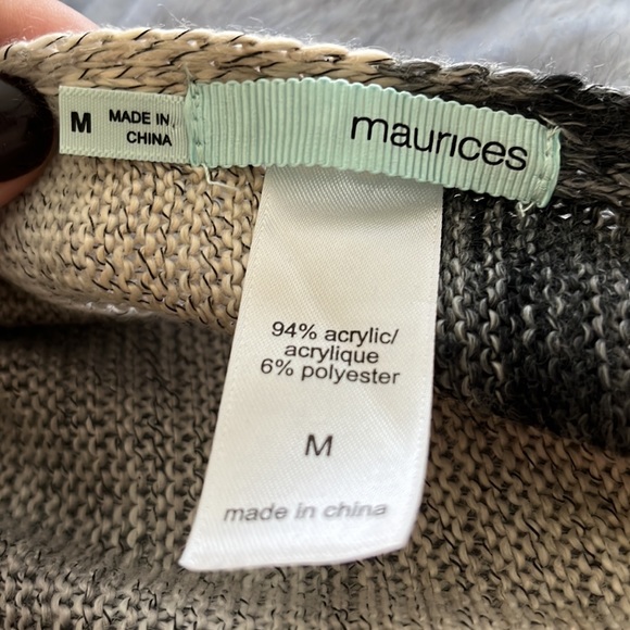 Maurice’s neutral colored cardigan size M - Picture 2 of 4